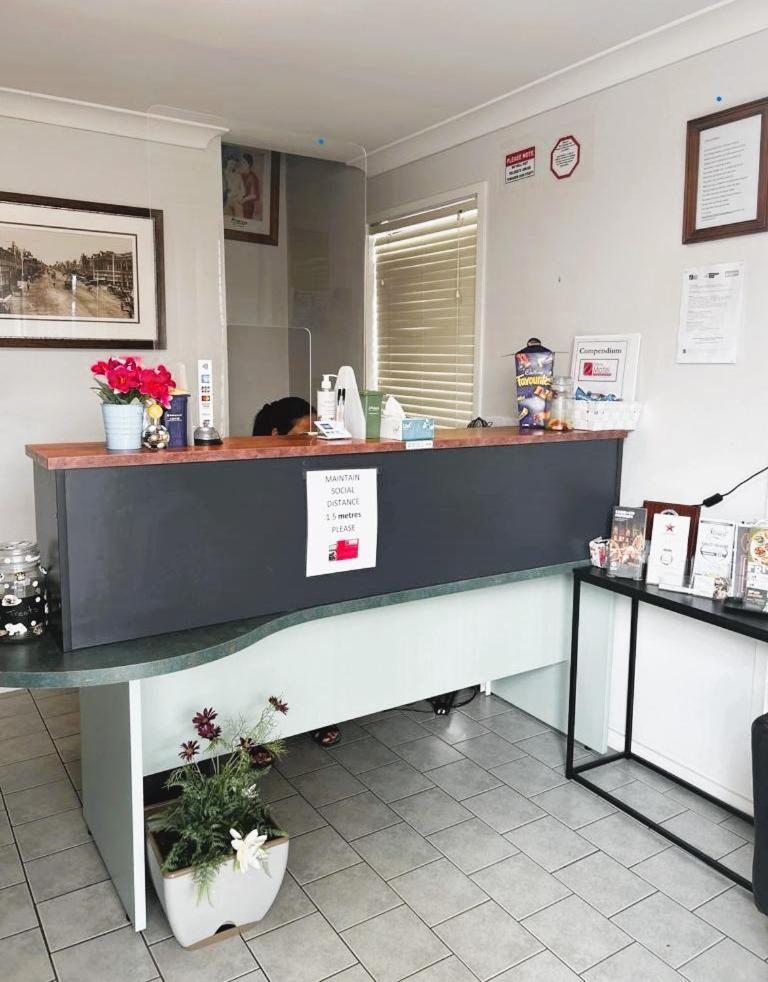 Downs Motel Туумба Екстериор снимка