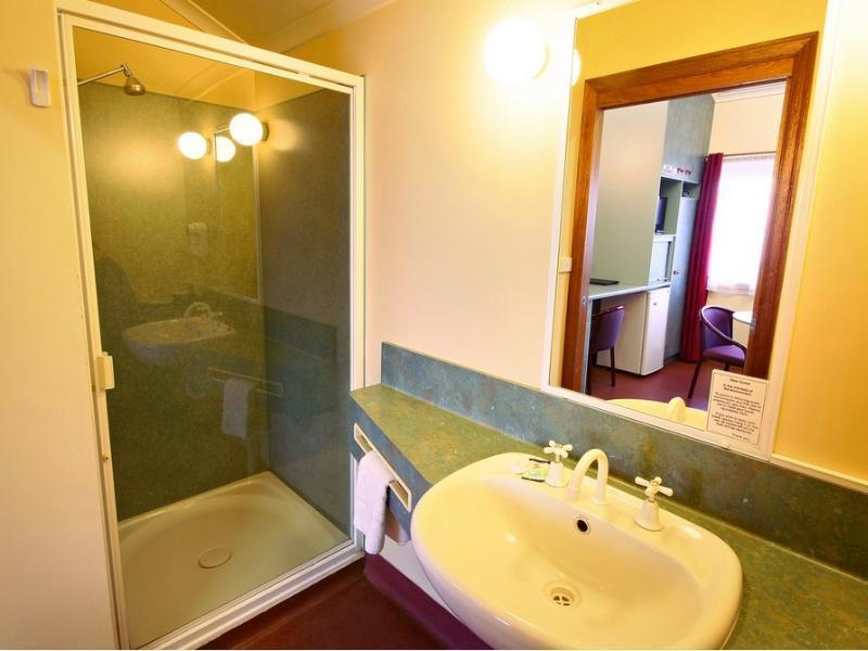 Downs Motel Туумба Екстериор снимка