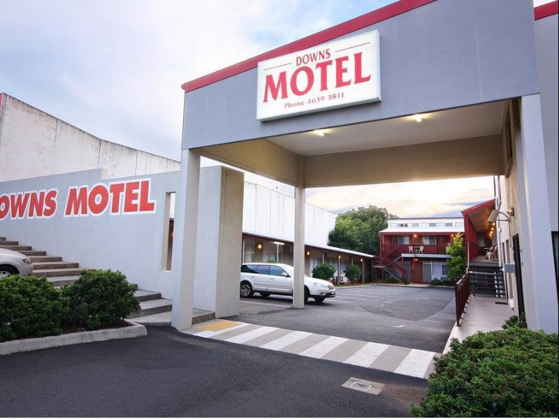 Downs Motel Туумба Екстериор снимка