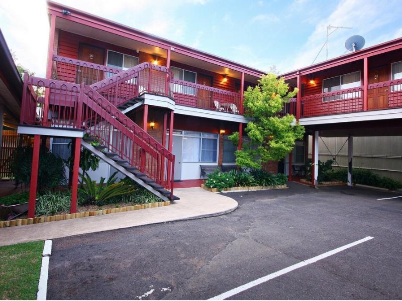 Downs Motel Туумба Екстериор снимка