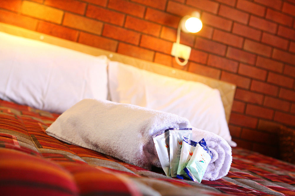 Downs Motel Туумба Екстериор снимка