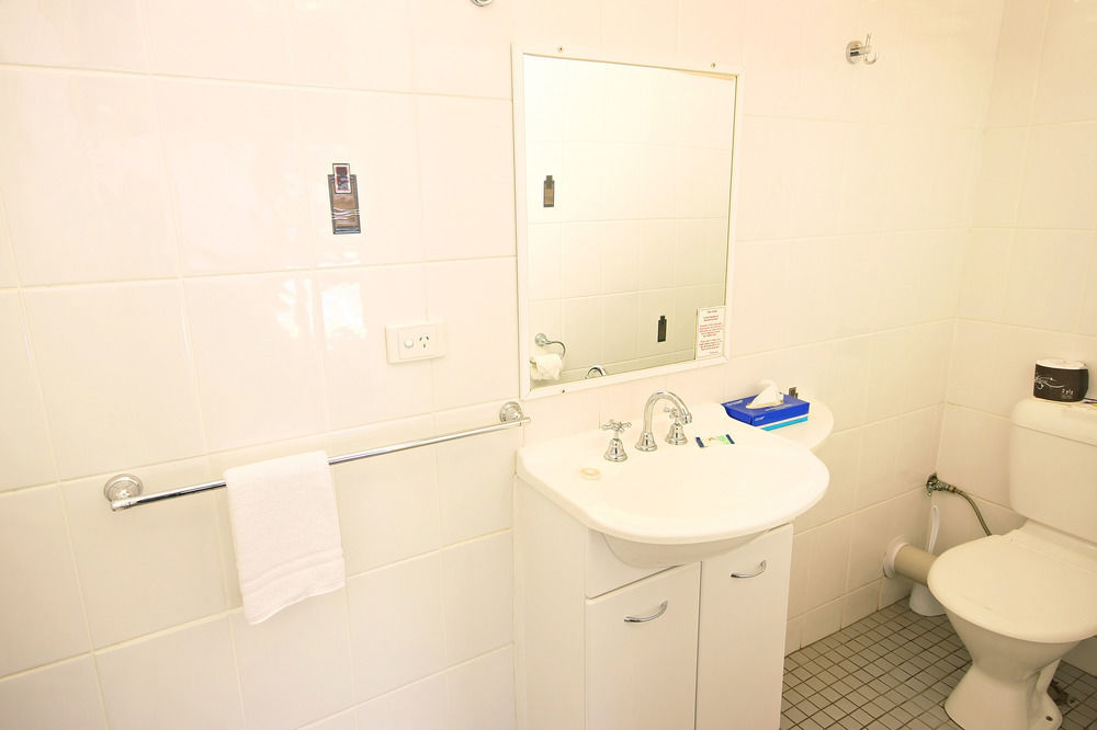 Downs Motel Туумба Екстериор снимка