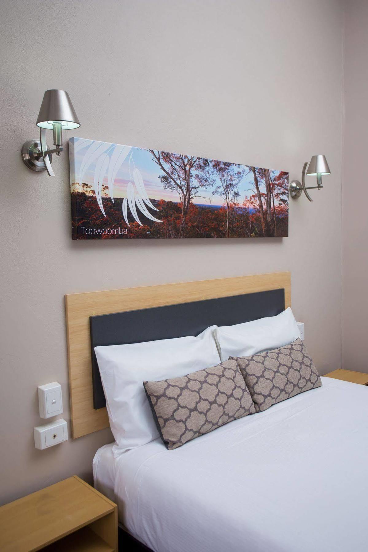 Downs Motel Туумба Екстериор снимка