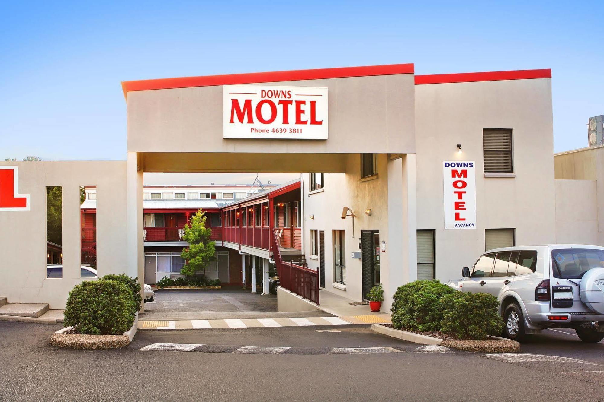 Downs Motel Туумба Екстериор снимка