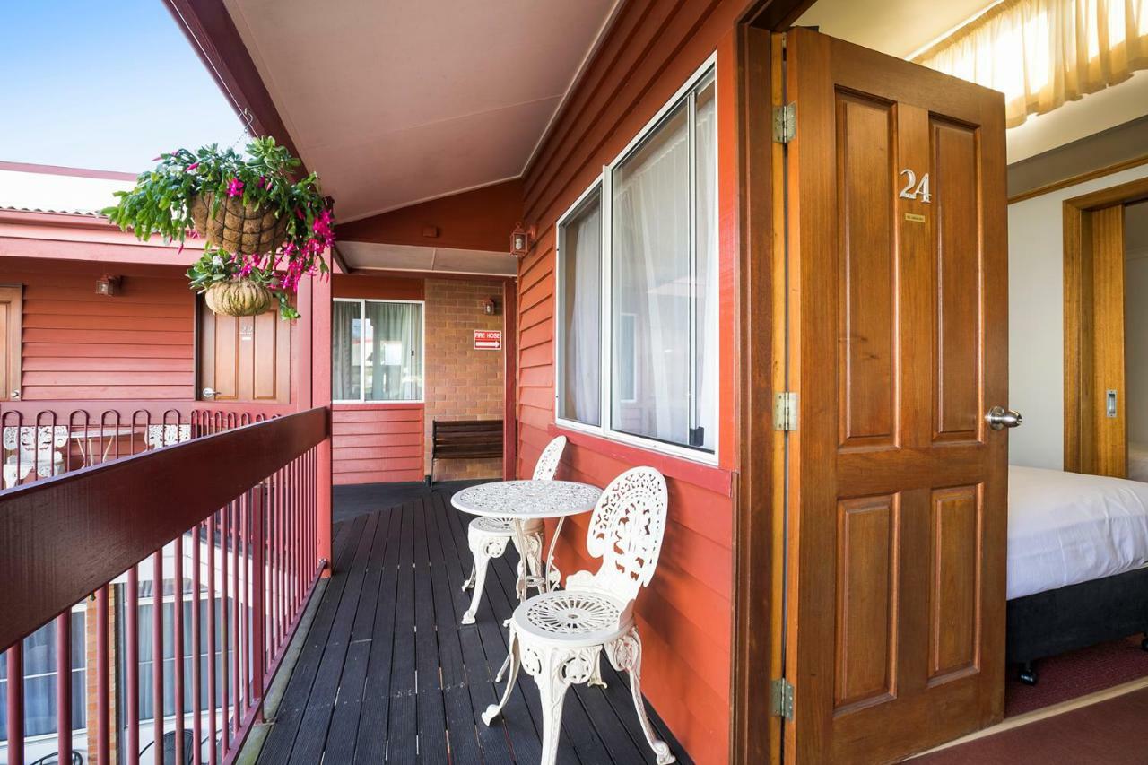 Downs Motel Туумба Екстериор снимка