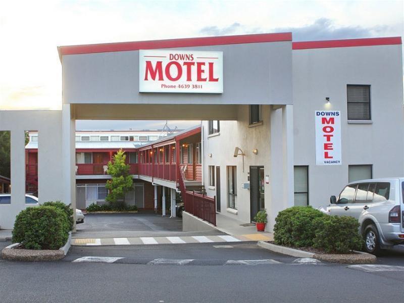Downs Motel Туумба Екстериор снимка